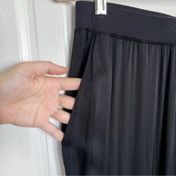 Michael Stars • Lidia Jogger relaxed satin pants black knit soft pull-on - Picture 7 of 10
